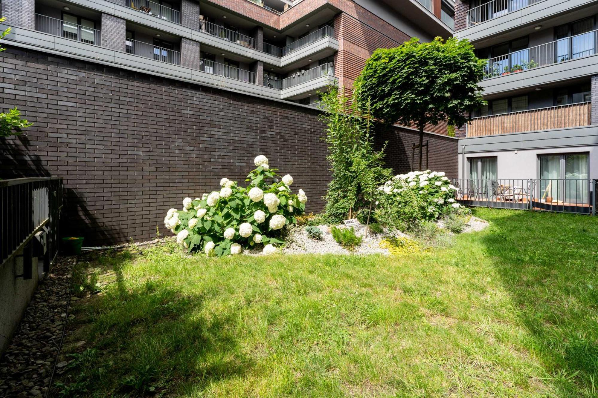 Nadwislanska 11 Apartment With Garden Krakow Exterior photo